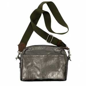 Uashmama Metallic Silver Washable Paper Crossbody Bag | Women’s OS